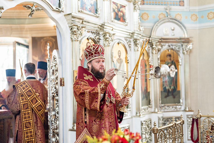 Архиерейское богослужение в Борисо-Глебском храме села Енино г.о. Серпухов